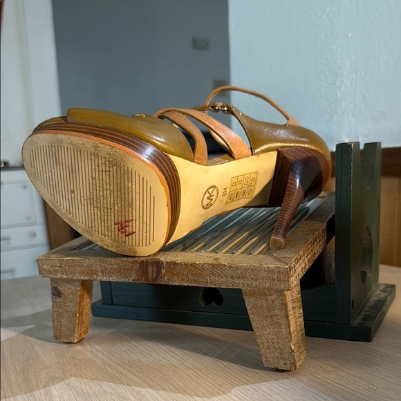 Michael Kors Tan Strappy Women's Heels - Picture 10 of 12